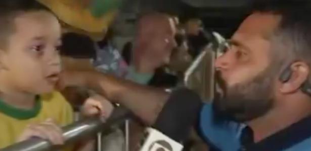 Criança surpreende repórter com comentário sobre Neymar: 'Fica só caindo'