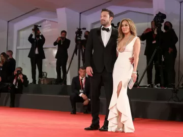 Jennifer Lopez 'não queria pedir divórcio' de Ben Affleck, diz site