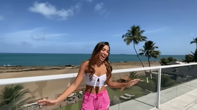 Vanessa Lopes já mostrou casa na praia em vídeo