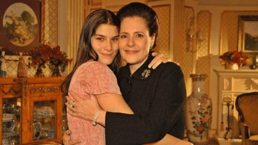 Serena (Priscila Fantin) e Agnes (Elizabeth Savalla) em "Alma Gêmea" - Divulgação/Globo