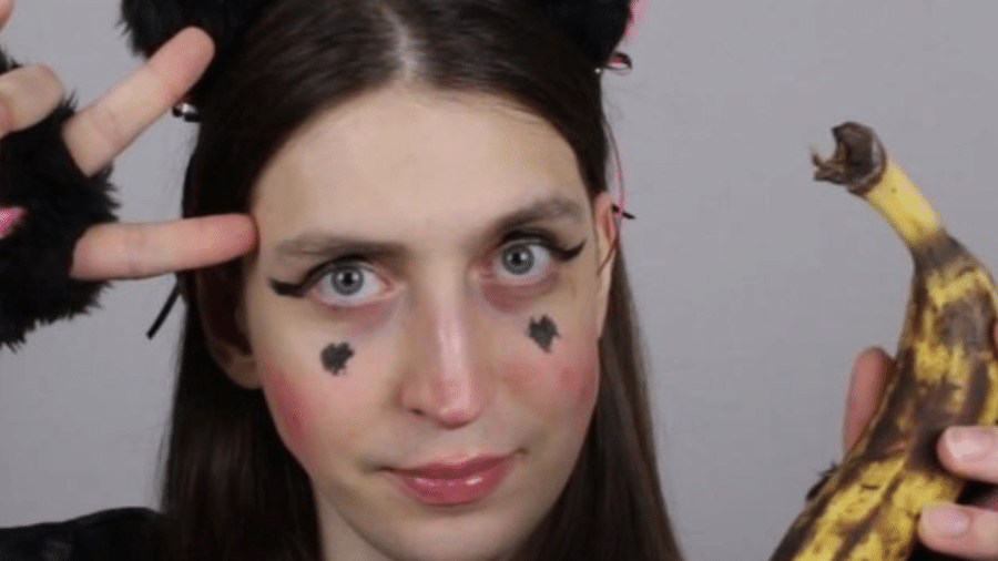 Felca passa maquiagem e usa orelhas de gatinho para as lives NPC