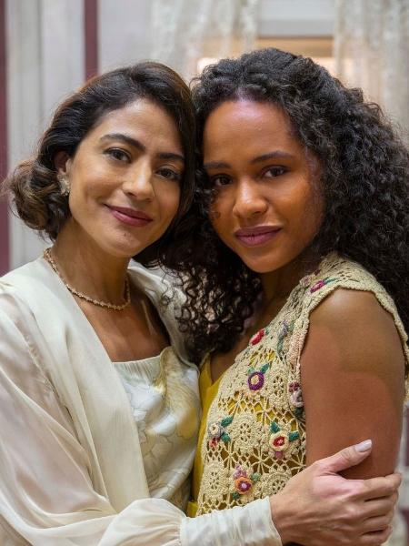 Clarice (Carol Castro) e Beatriz (Duda Santos) em 'Garota do Momento' Clarice (Carol Castro) e Beatriz (Duda Santos) em 'Garota do Momento'