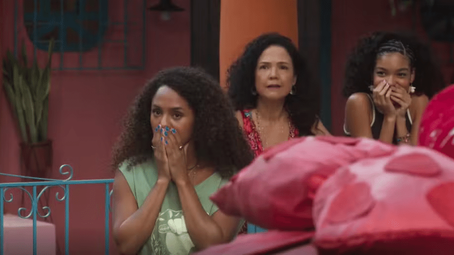 Madá (Jéssica Ellen), Doralice (Tereza Seiblitz) e Tati (Bia Santana) em "Volta por Cima" - Divulgação/Globo