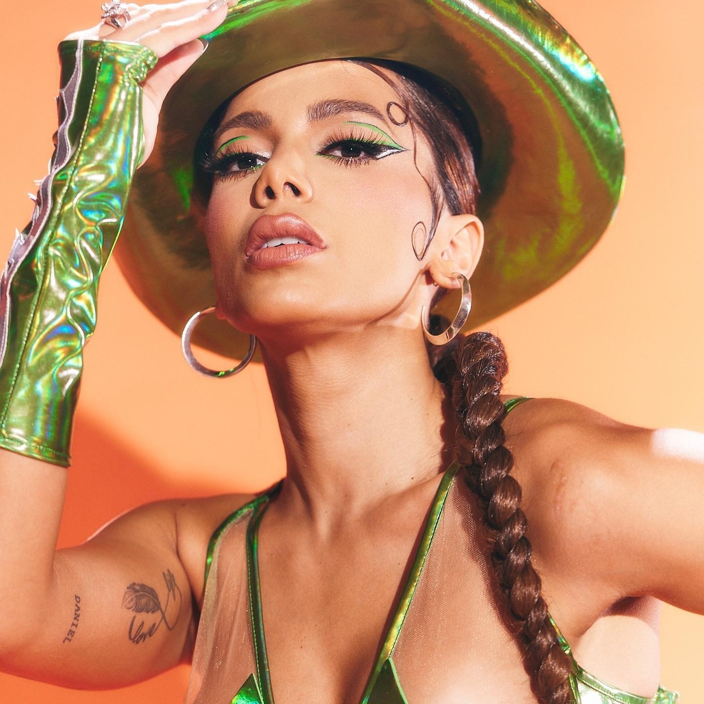 Anitta Update on X: Eu te respeito, mas se você veio falar mal