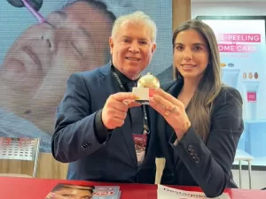 Dr. Nelson Mauricio Jr. apresenta novidades em peelings para Juliana Saab