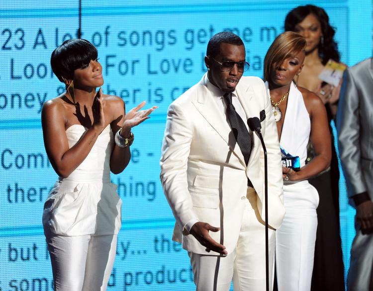 Dawn Richard (à esquerda) com Diddy e Kalenna Harper em 2011, época em que formaram o grupo Diddy Dirty Money