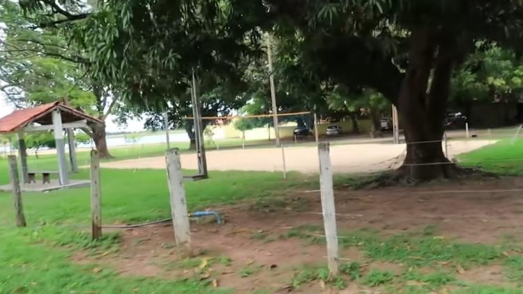 Quadra de futevôlei que fica na fazenda Talismã