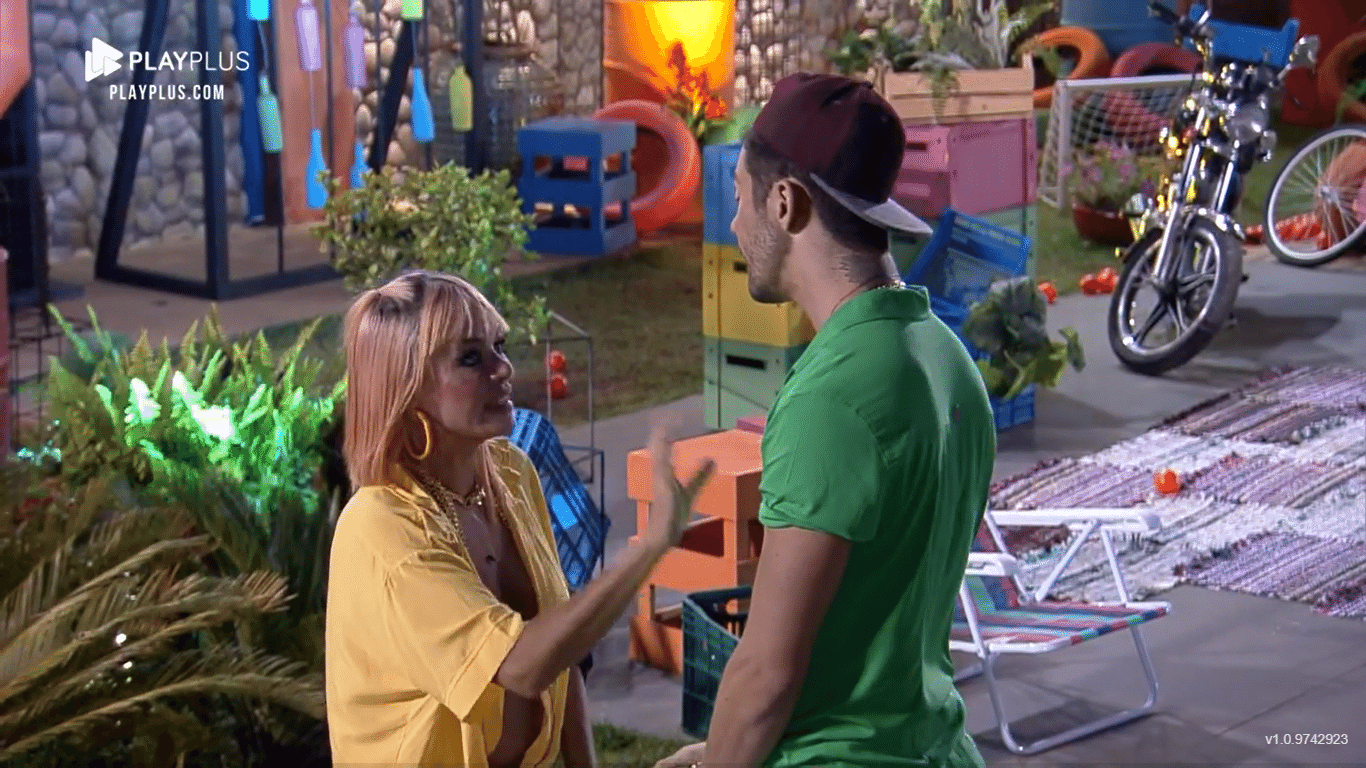 The Farm 2021: Valentina y Rico intercambian faltas durante la fiesta - Playback / PlayPlus