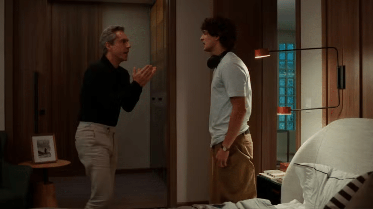 Marco Aurélio (Alexandre Nero) e Tiago (Pedro Waddington) em 'Vale Tudo' Marco Aurélio (Alexandre Nero) e Tiago (Pedro Waddington) em 'Vale Tudo'