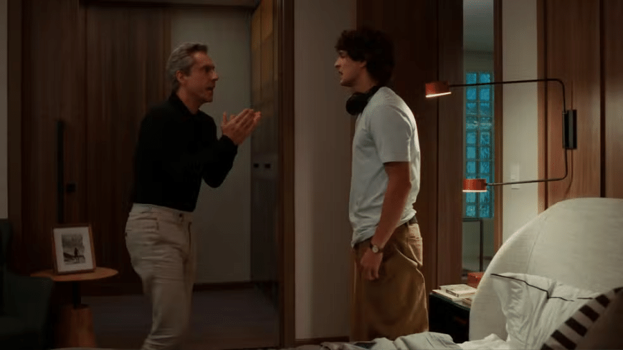 Marco Aurélio (Alexandre Nero) e Tiago (Pedro Waddington) em 'Vale Tudo' Marco Aurélio (Alexandre Nero) e Tiago (Pedro Waddington) em 'Vale Tudo'