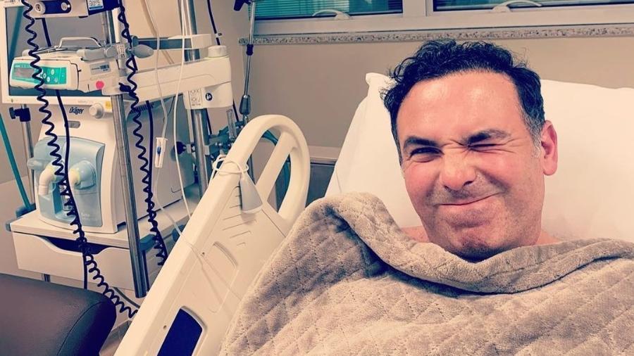 Reinaldo Gottino compartilhou foto após atendimento em hospital - Reprodução/Instagram