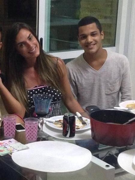 Breno e Nicole quando jantou na casa dela