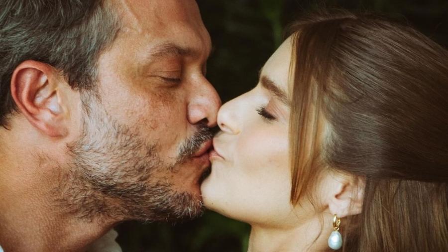 Isabella Santoni anunciou casamento após seis meses de namoro