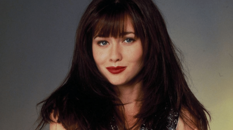 Shannen Doherty como a Brenda de "Barrados do Baile" na década de 90