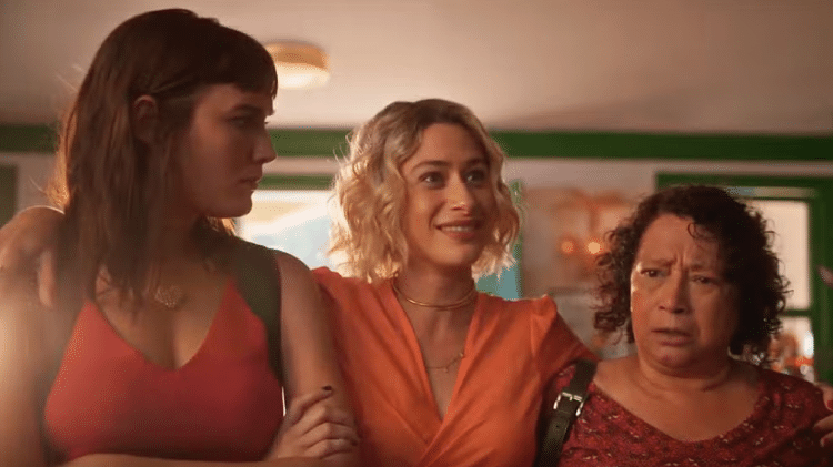 Dracena (Nina Tomsic), Blandina (Luisa Arraes) e Dona Castorina (Fátima Patrício) em 'No Rancho Fundo'