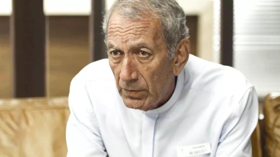 Padre Paulo (Guti Fraga) em Dona de Mim Padre Paulo (Guti Fraga) em Dona de Mim