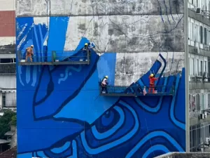 Artista 'retoma território' ao expor 1° mural indígena em prédio de Belém