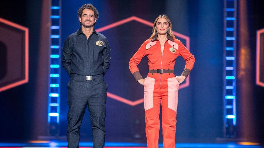 Felipe Andreoli e Rafa Brites apresentam "Game dos 100", novo reality show da Record Felipe Andreoli e Rafa Brites apresentam "Game dos 100", novo reality show da Record