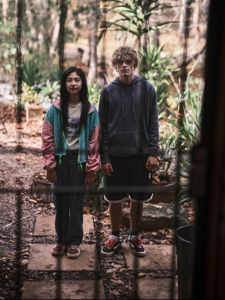 Sora Wong e Billy Barratt são Piper e Andy 