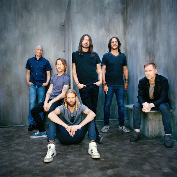 Foo Fighters lança seu décimo álbum de estúdio: 'Medicine at Midnight'