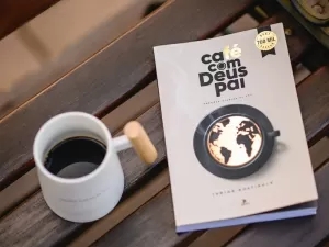 Inovação no universo dos livros: páginas com cheiro de café