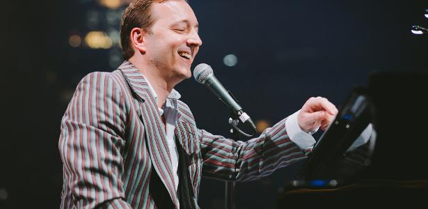 Aymeric leva sucessos da música brasileira em francês à Festa da Música