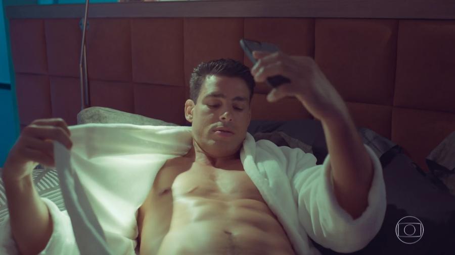 Cauã Reymond mandou nude em cena de "Um Lugar ao Sol" - Reprodução/ Globo