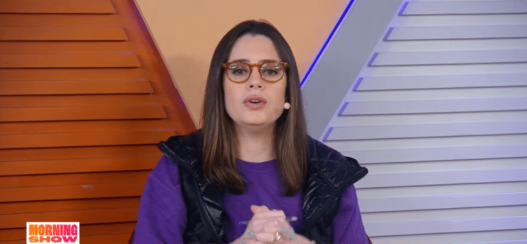 A comentarista Zoe Martinez no programa da Jovem Pan "Morning Show"