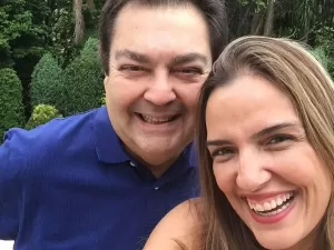 Saúde de Faustão ainda não foi solucionada, diz esposa: 'Muito pela frente'