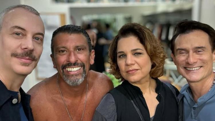 Guilherme Weber, Milhem Cortaz, Isabel Teixeira e Enríque Díaz em 'Volta por Cima' Guilherme Weber, Milhem Cortaz, Isabel Teixeira e Enríque Díaz em 'Volta por Cima'