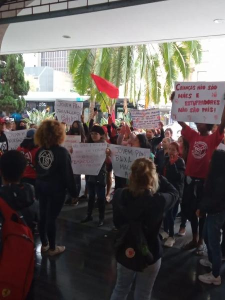 Mulheres protestam na avenida Paulista contra a Jovem Pan; elas acusam a emissora de "apologia ao estupro" - Arquivo Pessoal