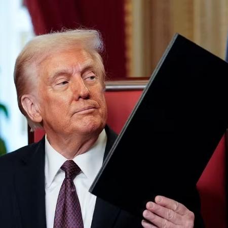 Donald Trump assinará ordem que impede atletas transgêneros de disputar competições Donald Trump assinará ordem que impede atletas transgêneros de disputar competições