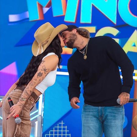 Dedo de Ana Castela, em suposto gesto obsceno, chamou atenção