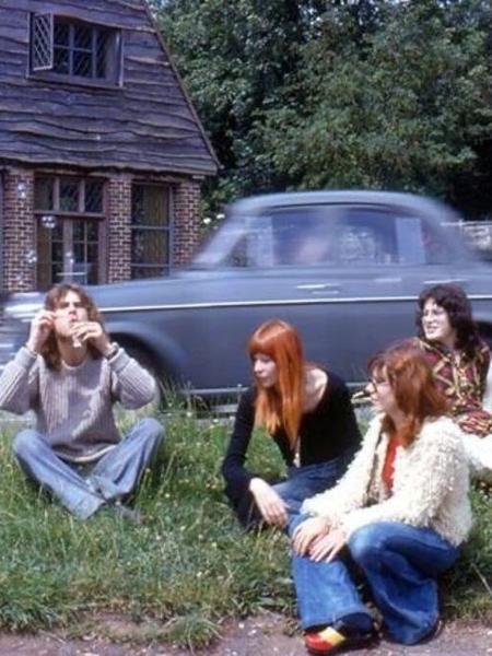 Ritchie, Rita Lee e amigos em viagem pelo Reino Unido, em 1972 - Acervo pessoal/Ritchie