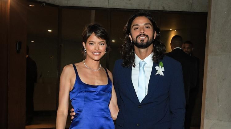 Agatha Moreira e Rodrigo Simas no casamento de Giovanna Lancellotti