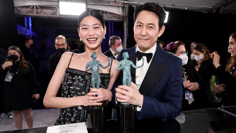 Jung Ho-yeon e Lee Jung-Jae, de "Round 6", levaram os prêmios de melhor atriz e ator em série de drama - Getty Images para WarnerMedia