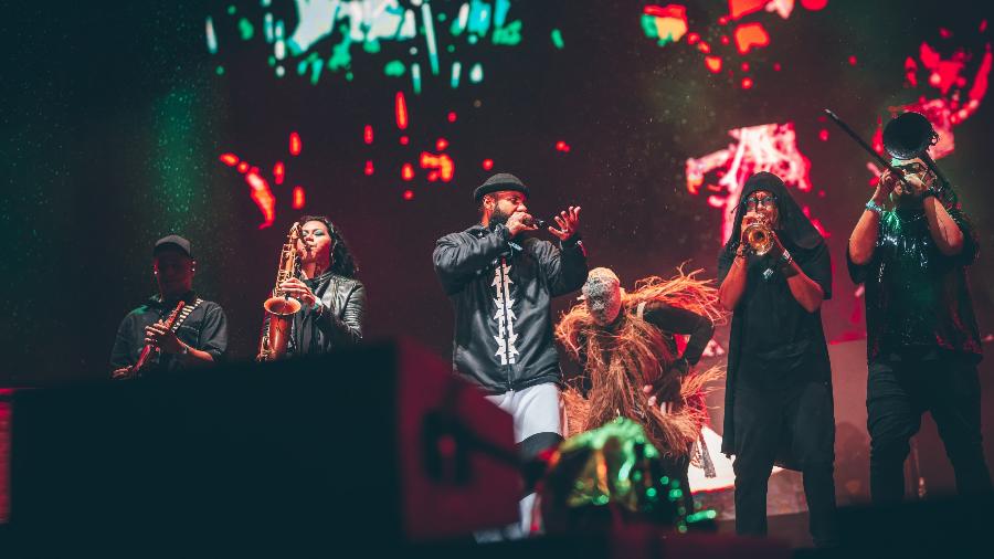 Parque Time Brasil completa programação musical com show da BaianaSystem 