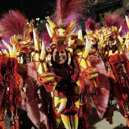 13.fev.2024 - Desfile da Viradouro na segunda noite de carnaval no sambódromo da Marquês de Sapucaí