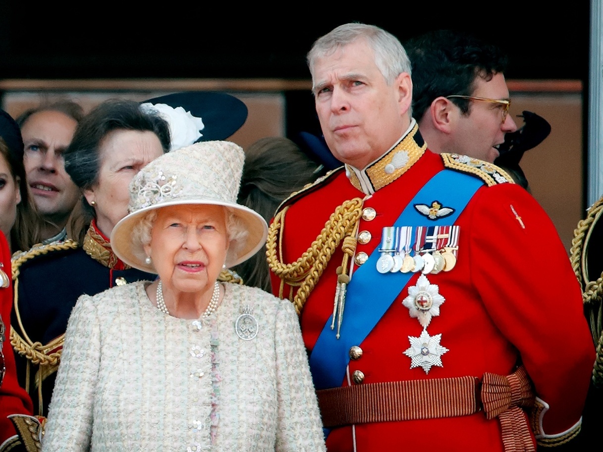 Caso de abuso sexual faz monarquia "cancelar" Príncipe Andrew 