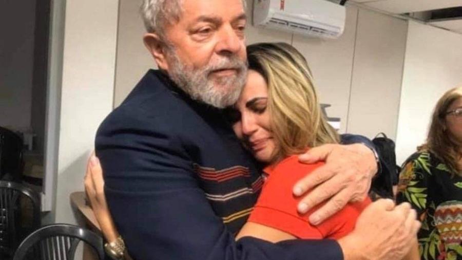 Deolane com Lula, seu candidato à presidência em 2022 - Reprodução/Twitter