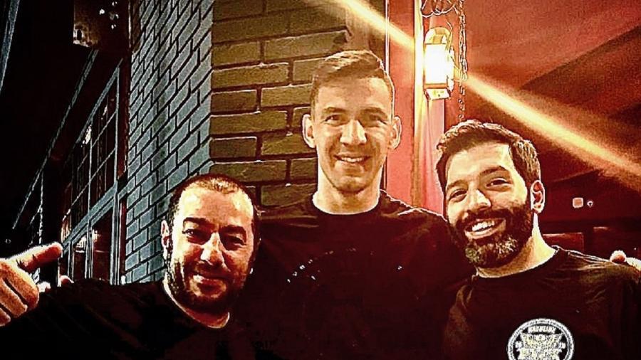 Badaui, vocalista do CPM 22, conheceu Balbuena em bar, mas amizade começou em Guarulhos (SP) - Reprodução/Instagram