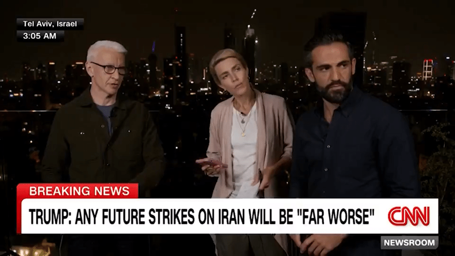 O apresentador americano Anderson Cooper, da CNN, precisou ir a um abrigo antibombas após um alarme de míssil soar ao vivo O apresentador americano Anderson Cooper, da CNN, precisou ir a um abrigo antibombas após um alarme de míssil soar ao vivo