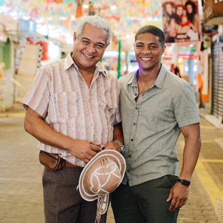 Luisão (Adélio Lima) e Marlon (Humberto Morais) em 'Dona de Mim' Luisão (Adélio Lima) e Marlon (Humberto Morais) em 'Dona de Mim'