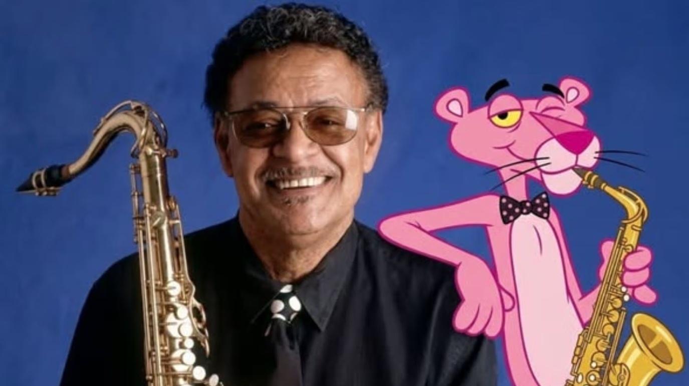 Plas Johnson, conhecido mundialmente pelo solo icônico no tema do filme "A Pantera Cor-de-Rosa". - undefined