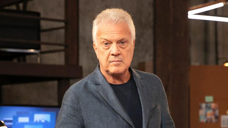 Pedro Bial cancela participação em bienal Pedro Bial cancela participação em bienal