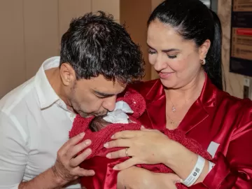 Graciele e Zezé deixam maternidade após nascimento antecipado da filha