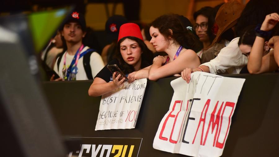 Fãs chegam cedo no segundo dia da CCXP 24