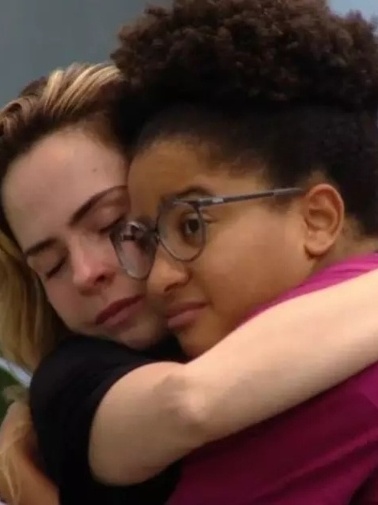 BBB 26: Perfil de Ana Paula Renault rebate fala de Milena