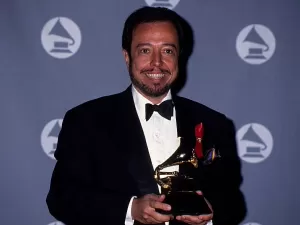 Sergio Mendes ganhou Grammy, musicou 'Rio' e virou hit com Black Eyed Peas