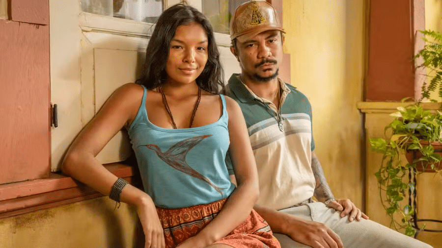Ritinha (Mell Muzzillo) e Damião (Xamã) em "Renascer" - Fábio Rocha/Globo